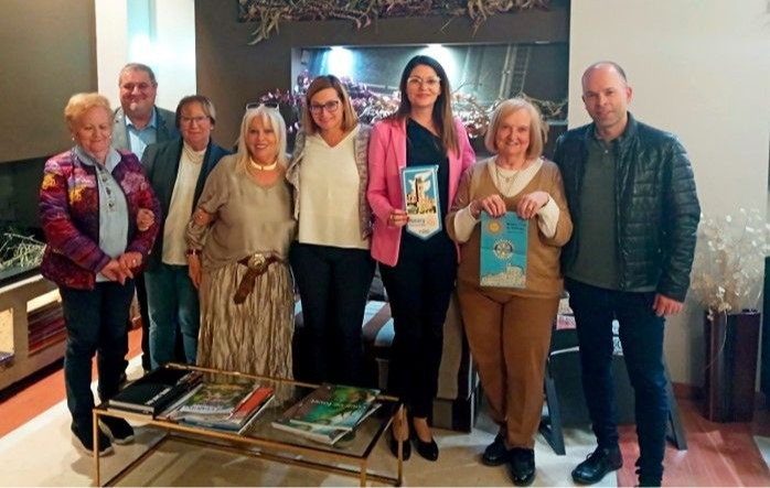 Intercambio de banderines entre el RC de Solsona y RC de Lleida
