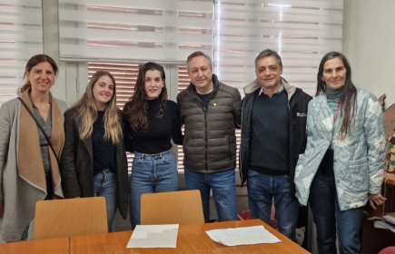 El equipo del RC Sta Susanna Costa Barcelona en la acción de donación de regalos 2023