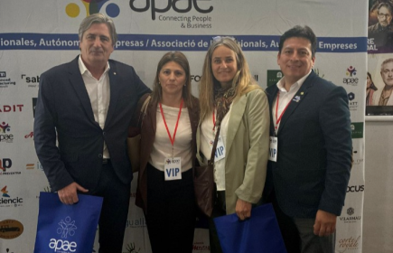 ASISTIMOS AL XI CONGRESO DE APAE .