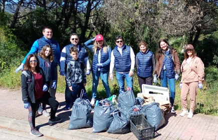 LIMPIEZA DE BOSQUES Y CALÇOTADA