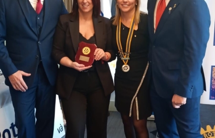 GALA SOLIDARIA - COMIDA DE NAVIDAD - IV PREMIOS CIUDAD ROTARIA DE GAVÀ"