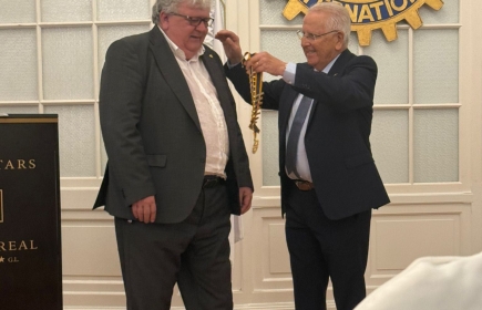 Cambio de Collares en el Club Rotary Santander-Sardinero