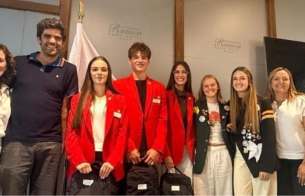 El Rotary Club de Manresa-Bages presenta a los estudiantes que participarán en el programa de intercambios internacionales