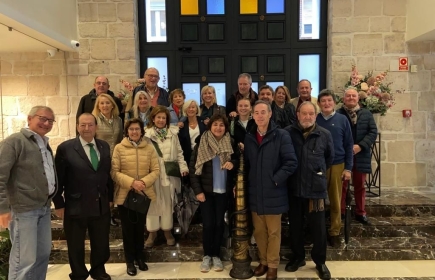 Foto de asistentes a la comida en Palacio de los Blasones (sede del RC Burgos), tras la visita a la Catedral